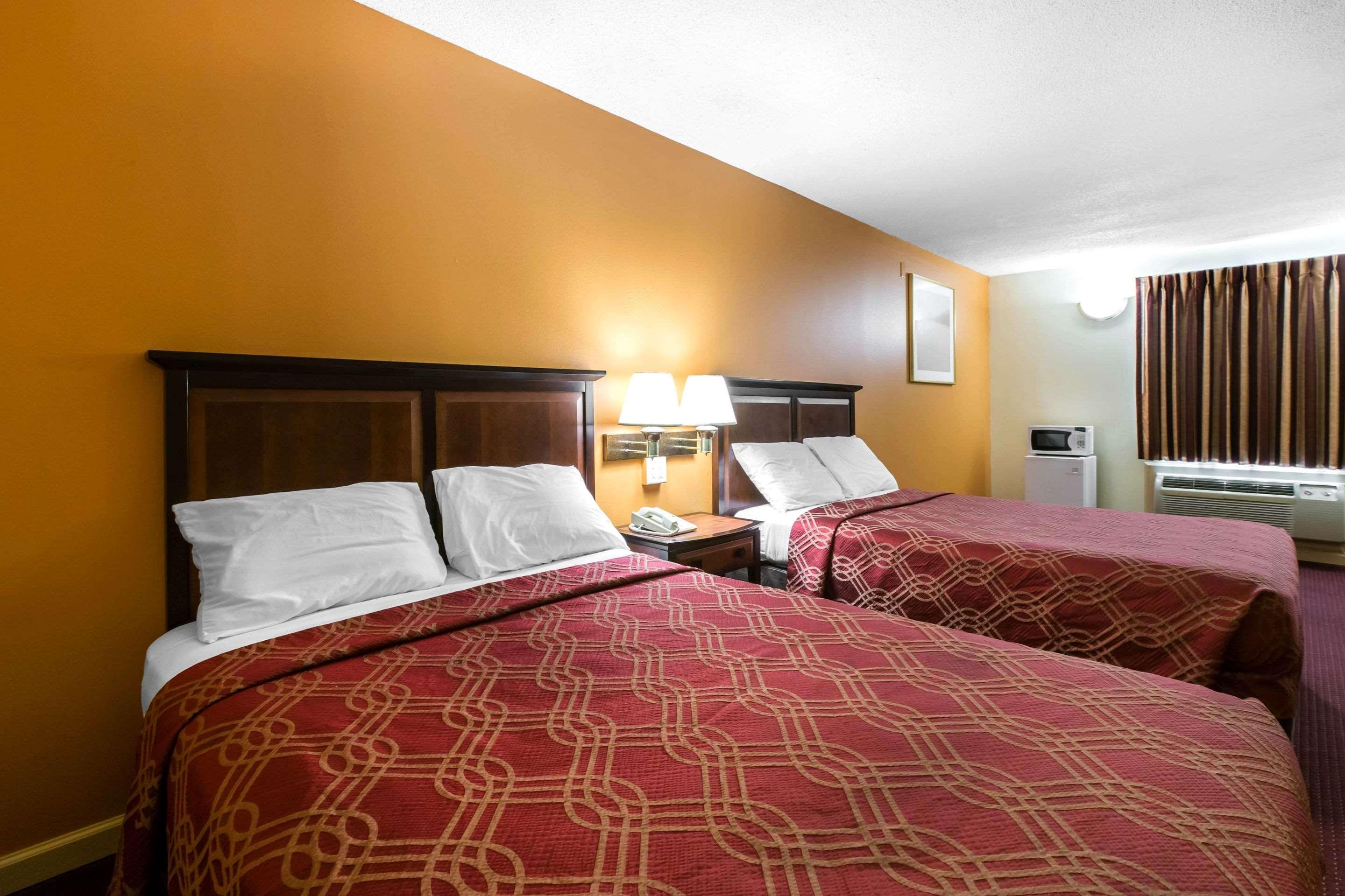 Econo Lodge At Six Flags Austell Exterior foto